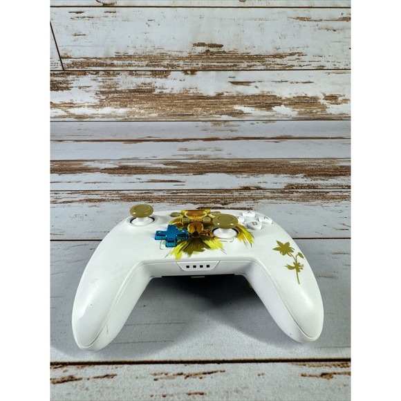 Nintendo Switch PowerA Enhanced Wireless Controller - Princess Zelda - Picture 2 of 5